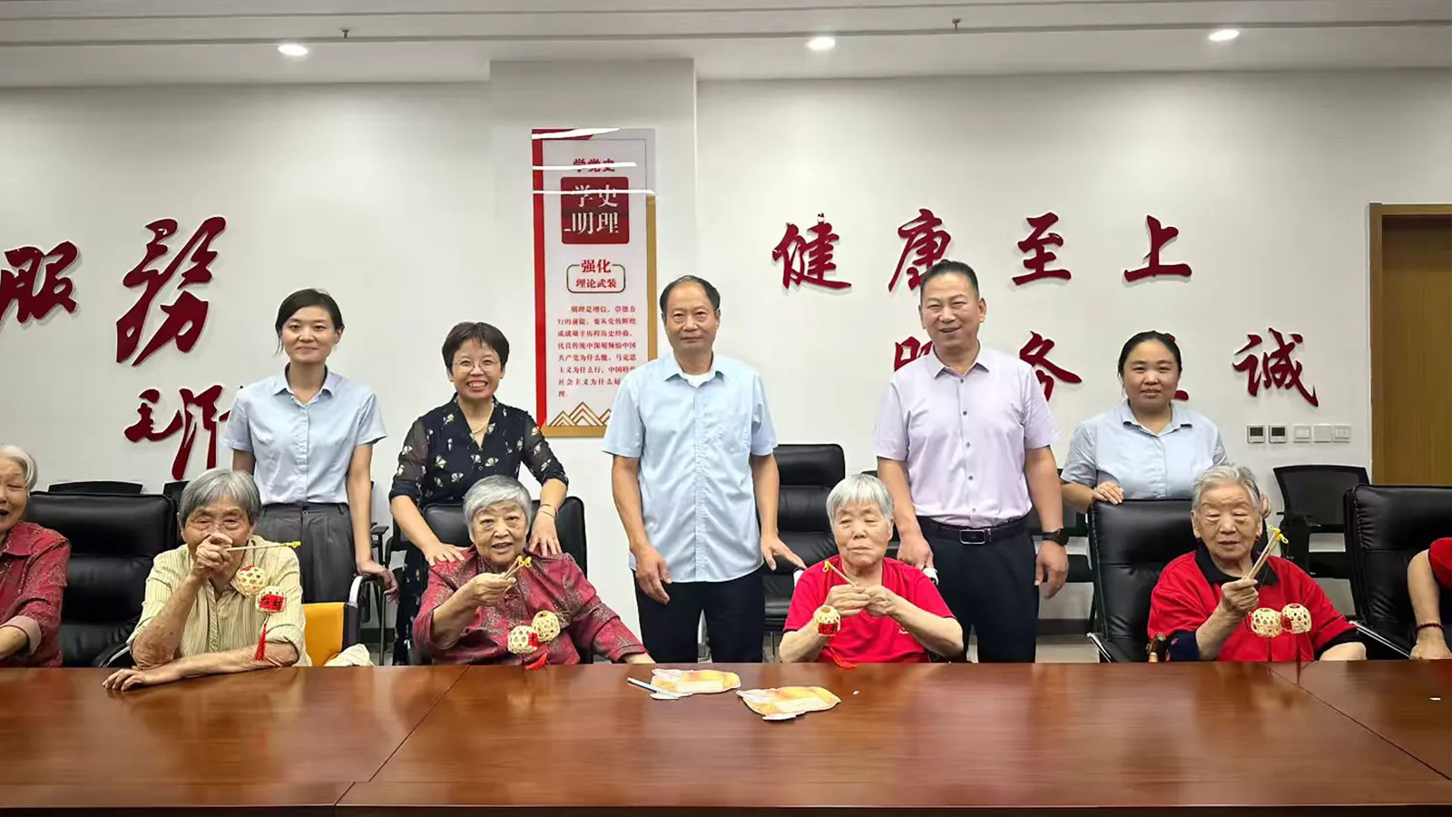 明晟环保新厂区封顶大吉，青山绿水不是梦，让我们携手共筑美好家园！